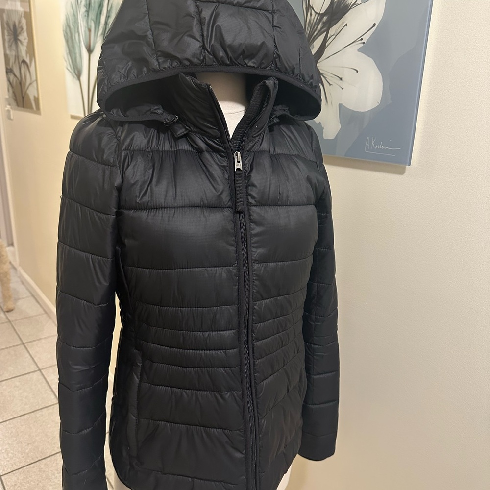 Women's Black Puffer Jacket